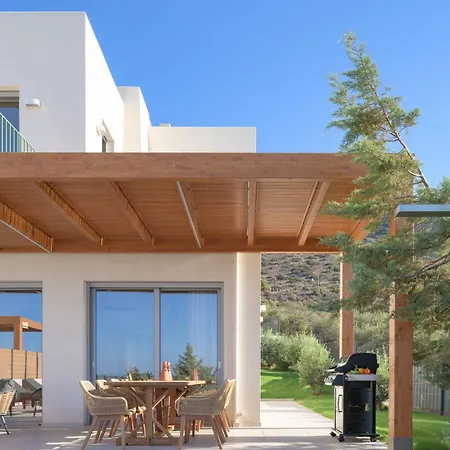 Olvios Villas, With 35m2 Pool & Seaviews, By Thinkvilla Candia
