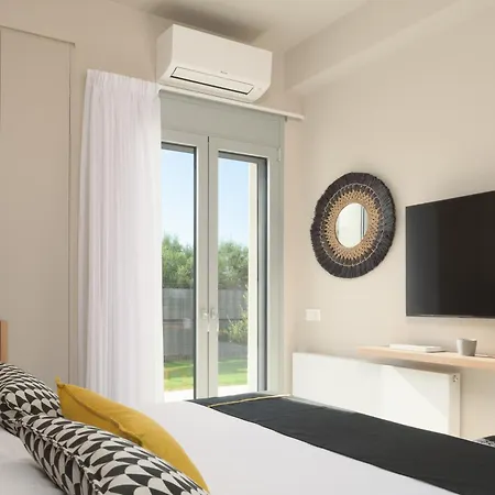 Olvios Villas, With 35m2 Pool & Seaviews, By Thinkvilla Villa