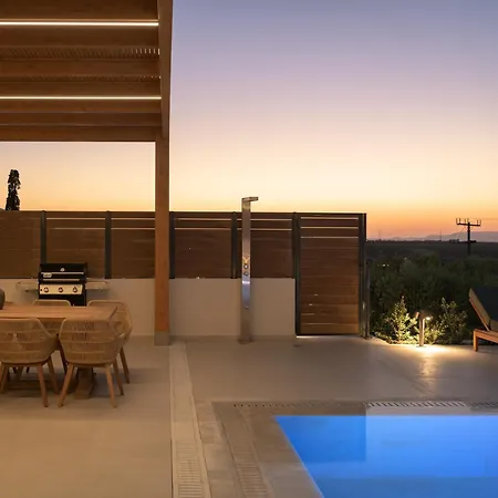 Olvios Villas, With 35m2 Pool & Seaviews, By Thinkvilla Candia